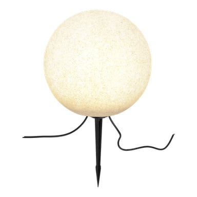 Eine leuchtende weiße LED-Kugel von Ansluts Connectable System steht auf einem schwarzen Spike-Ständer, dessen Stromkabel nach hinten führt.
