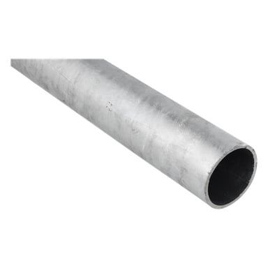 Lähikuva Hard Head metallista sylinterimäisestä putkesta Pipes for Multi Building System Collectionista, esitetty vinosti ontolla sisäpuolella.