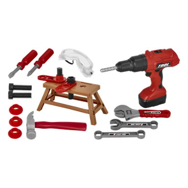 Kayoba Tool Box för barn innehåller en arbetsbänk, skyddsglasögon, en leksaksborrmaskin, två skruvmejslar, en hammare, en skiftnyckel, två skiftnycklar, skruvar, brickor och röda plastkomponenter organiserade prydligt.