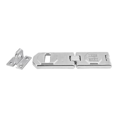Ett ABUS Hasp silvermetallspärr visas öppet, med den gångjärnsförsedda låsplattan till höger och den separata monteringsplattan med skruvhål till vänster.