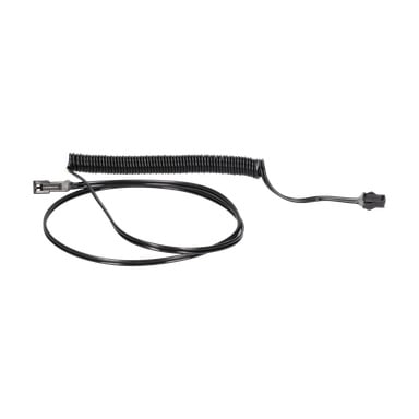 En svart kabel med kontakter i båda ändarna syns på bilden. Ena änden är spiralad och den andra är rak.