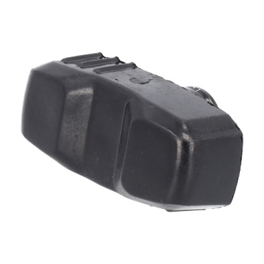 Närbild av Lock Knob F Chain Cover 011229, en svart rektangulär cykeldel, fångad i vinkel.