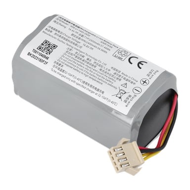 Cylindriskt grått uppladdningsbart batteri märkt "F. 025986", fäst vid ett vitt uttag och ledningar, med text, streckkoder och säkerhetsikoner.