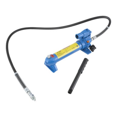 Pumpen Korpral F. Rakt. Tool 4T är en blå hydraulisk handpump med svart slang, metallkontakt och avtagbart svart handtag.