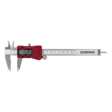 En digital Vernier-kaliper med rødt kabinett viser en måling på 15,32 mm på skjermen. Skalaen inkluderer både millimeter- og tommermarkeringer, og "Meec Tools"-merket er synlig til høyre.