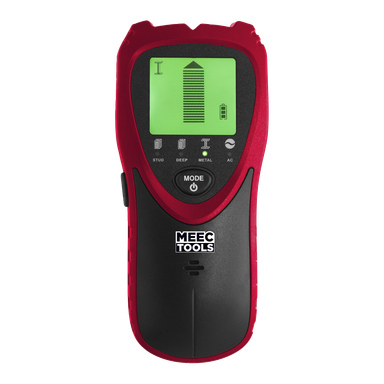 En handhållen elektronisk Meec Tools Multi-detektor i rött och svart, som visar en grön digital skärm med olika ikoner som indikerar regle, djupscanning, metall, AC-detekteringslägen och en batteristatussymbol.