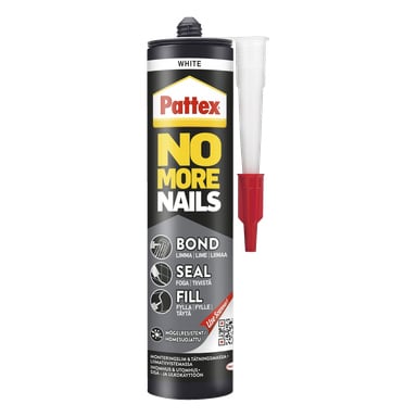 Ett rör Pattex Assembly lim No More Nails Bond-Seal-Fill, med ett rött och vitt munstycke, märkt för limning, tätning och fyllning.