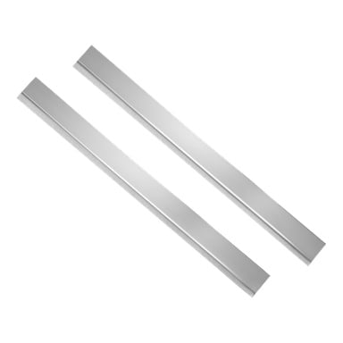 To identiske, rette sølvfargede malingsskrapeblader (Hard Head, 2-pakning) er arrangert diagonalt og parallelt med hverandre.