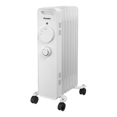 Anslut oljefylt radiator med kontrollknopper, ventilasjonsspor, fire hjul og merkenavn på den øvre frontdelen.