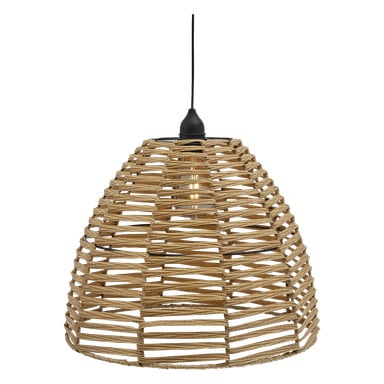 Lampa sufitowa Anslut Solar LED ma kopułowaty rattanowy asiut oraz widoczną żarówkę, zawieszoną na czarnym sznurku. Naturalne paski rattanowe nadają jej przewiewny, nowoczesny wygląd.