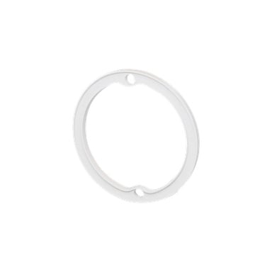 To hvite plastiske Gelia-forlengelsesringer, hver med tre hull, vises som litt overlappende. De flate, sirkulære ringene ser ut til å være designet for montering eller montering.
