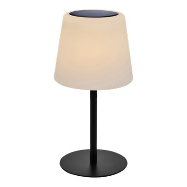 Anslut Rechargeable bordslampa med solcells-LED har en svart cirkulär sockel, smal svart spik, stor frostad vit skärm och en mörk solpanel ovanpå. Lampan är tänd.