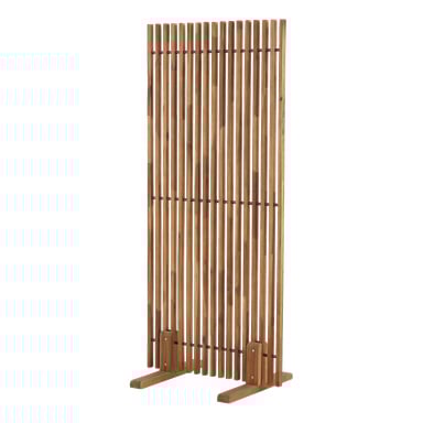 En trevegg med jevnt fordelte vertikale lameller, stabilisert med to fot og koblet med svarte stenger på to punkter.