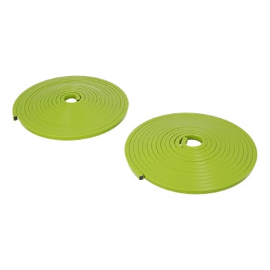 Par gröna cirkulära magnetremsor för robotgräsklippare, med spiralformade spår och ett centralt hål, placerade sida vid sida.