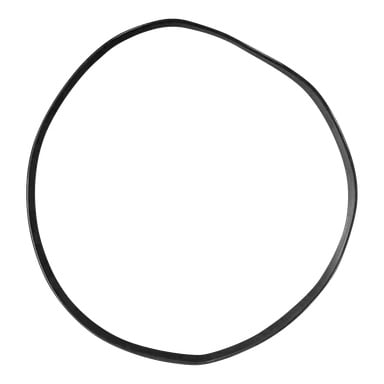 En svart drivreim for en treningssykkel vises i en ujevn, litt oval sirkulær form.