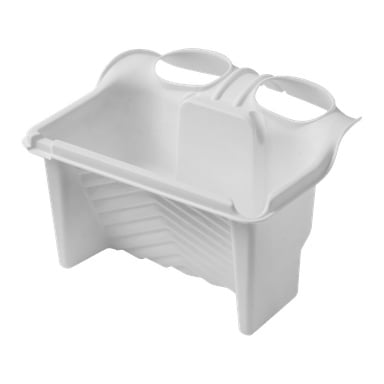 Et hvitt plastbeger har to rundbørsteholdere på toppen og en skrå innside for å rulle og holde maling under bruk.