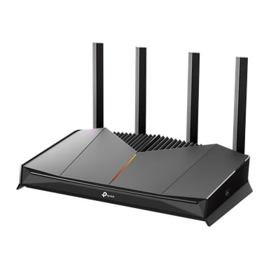 En svart TP-Link Wi-Fi-router med fyra upprättstående antenner, en slank kantig form och frontindikatorlampor.