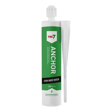 Et 280 ml TEC7 Anchor kleberør med grønn etikett, hvit hette og avtakbar dyse, merket som egnet for bruk under vann.
