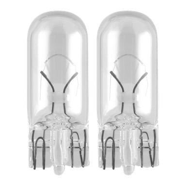 To Philips klare glasspærer med kilebase står oppreist ved siden av hverandre og avslører deres indre filamenter og metallkontakter. Gjennomsiktigheten til pærene er tydelig synlig.