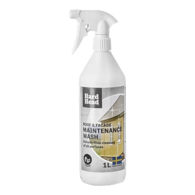 Vit sprayflaska märkt Hard Head Roof & Facade Maintenance Wash med gul husbild; lösningsmedelsfritt, 1 liter, tillverkat i Sverige.