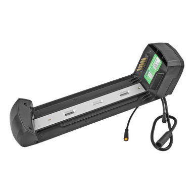 En svart elcykeldisplay från No brand EMW, med metallband, laddningsportar, en ansluten strömkabel och indikatoretiketter i ena änden.