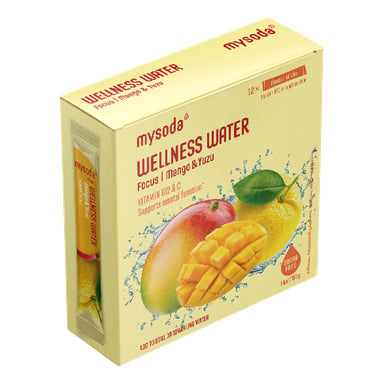 Gul Mysoda Wellness Water Focus Mango & Yuzu-låda med mango- och yuzu-bilder, som lyfter fram vitaminerna B12, C, sockerfritt och för allt vatten.