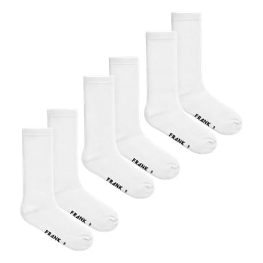 Tre par enkla vita crew-strumpor från Frank Dandy visas sida vid sida, märkta Socks 3 par. Varje strumpa har FRANK. Tryckt i svart nära tån och är enkel utan mönster.