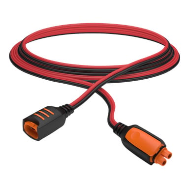 Näytetään kierretty CTEK-jatkokaapeli Comfort Connect, jossa on punaiset ja mustat johdot sekä oranssi-mustat liittimet molemmissa päissä.