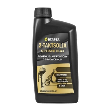 En svart 1-liters Starta 2-takts olje Supersyntet-flaske med gul og hvit merking, som viser bilder av en påhengsmotor og en scooter, samt produktdetaljer.