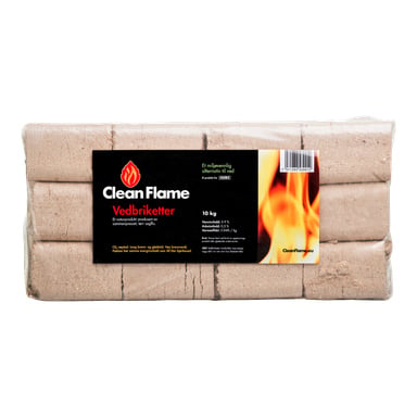 10 kg Cleanflame Wood -brikettien pakkaus on pakattu kirkkaalla muovilla, jossa on musta etiketti, jossa on punainen liekin logo, kuvaileva teksti, tulikuva, tuotetiedot ja viivakoodi pakkauksessa.