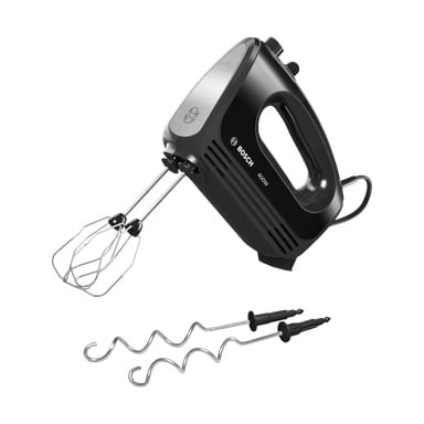 En svart Bosch Home Electric MFQ2420B handmixer vilar på sidan med strömkabeln synlig. Mixern har två platta vispare fastsatta och ett par degkroktillbehör placerade precis framför.