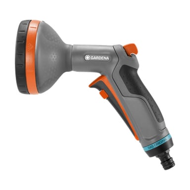Ett grått och orange Gardena Multi-sprinkler Comfort handhållet trädgårdsslangssprutmunstycke har ett avtryckarhandtag och ett justerbart sprayhuvud.