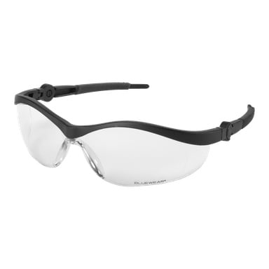 Clear Bluewear Atrax skyddsglasögon med svarta bågar och band, med texten BLUEWEAR i det nedre hörnet av linsen.