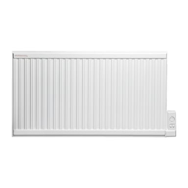 En Gnosjo Klimat oljefylld elektrisk radiator visas, med en slank vit väggmonterad form, vertikala spår längs ytan och en kontrollratt placerad nere till höger.