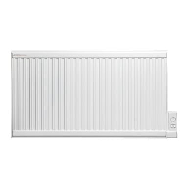 En väggmonterad, vit oljefylld elektrisk radiator med rektangulär form, designad av Gnosjo Klimat. Den har vertikala spår och en kontrollpanel med en ratt och flera knappar placerade i nedre högra hörnet.