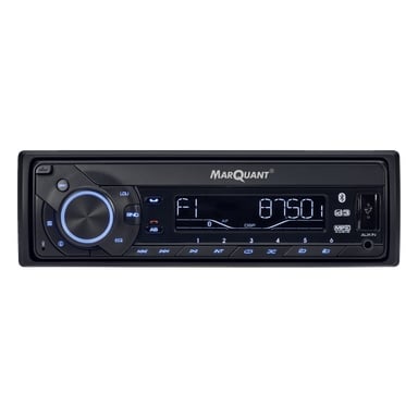 Nærbilde av en Marquant bilstereo, med fokus på kontrollpanelet og displayet.