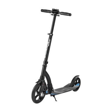 En svart Kayoba-scooter med stora hjul, en böjd bana och ett stativ visas framför en grå bakgrund. Den har en texturerad fotplatta och styren som kan justeras för höjd.