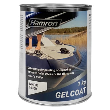 En 1 kg behållare med Hamron Gelcoat (vit 20000) designad för användning på skadade eller slitna skrov, däck och glasfiber. Burken visar en illustration av en båt och innehåller information om produktens användningsområde.