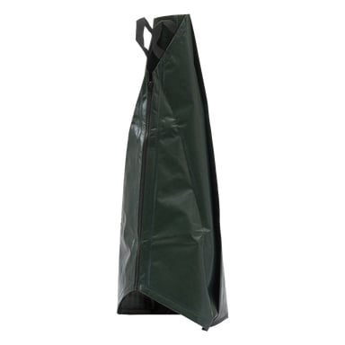 Hard Head Watering-påsen står upprätt och visar sin mörkgröna, triangulära design. Ena sidan har en vertikal svart dragkedja, och två starka svarta handtag är fästa upptill. Väskan verkar vara gjord av tjockt, slitstarkt material.