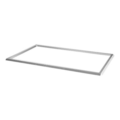 En Hard Head Slug-kant för pallkragar med en slank, rektangulär silverram i rostfritt stål med vinklade hörn och minimalistisk design.