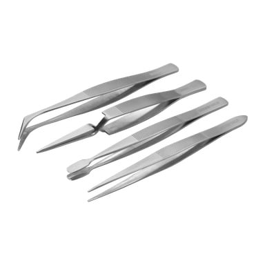 Cztery pęsety Meec Tools ze stali nierdzewnej o różnych kształtach końcówek ustawione są w rzędzie. Każda pęseta ma teksturowany chwyt dla wygodnego używania.
