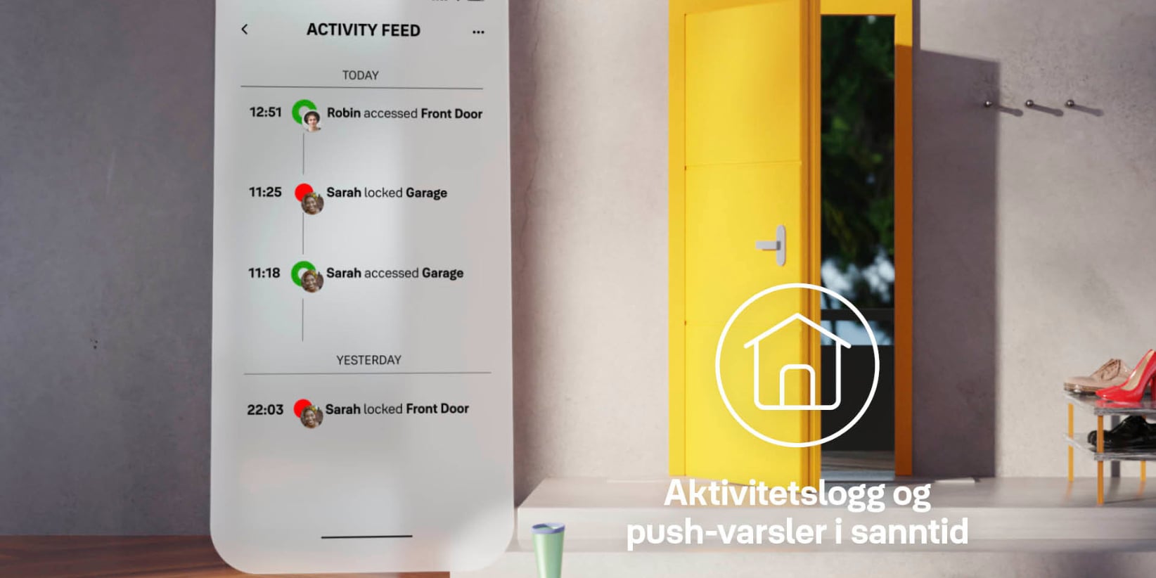 På en smarttelefonskjerm vises en aktivitetsoversikt over hendelser knyttet til dør- og garasjeadgang ved siden av en gul, åpen dør. Nederst står det: «Aktivitetslogg og push-varsler i sanntid.».