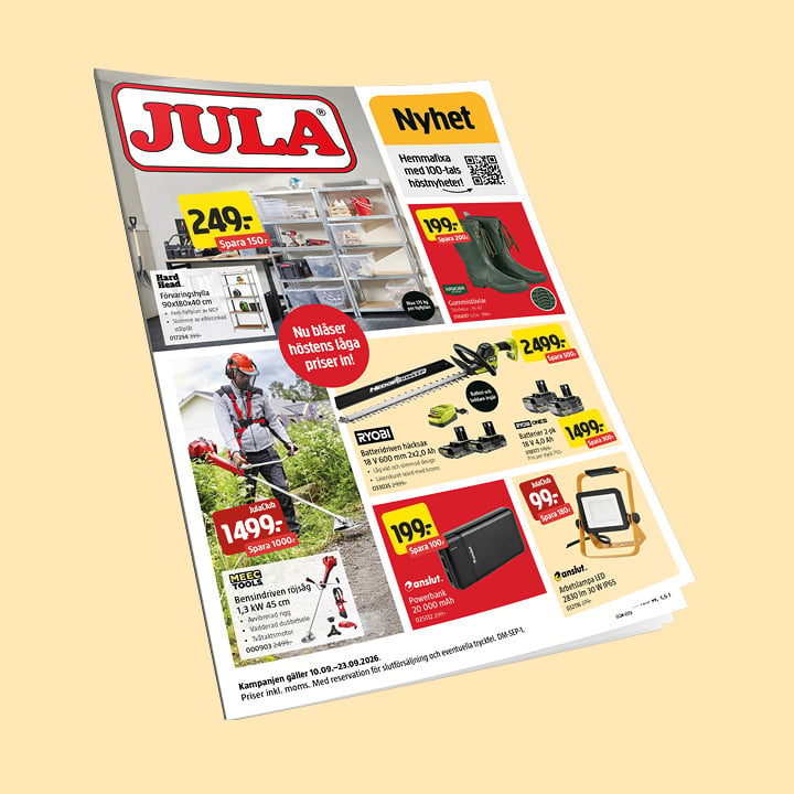 I en reklamblad från Jula visas bilder på produkter, priser och rabattetiketter mot en gul bakgrund, där man marknadsför järnvaror, stövlar, elektronik och trädgårdsredskap.